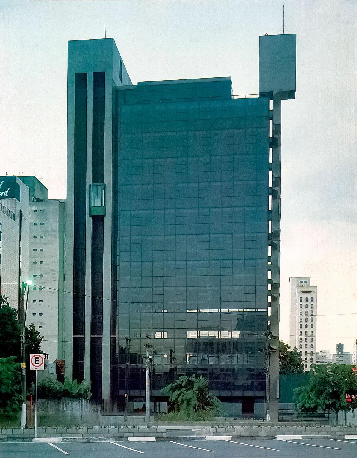 Keiralla Sarhan — Edifício corporativo em Itaim, São Paulo